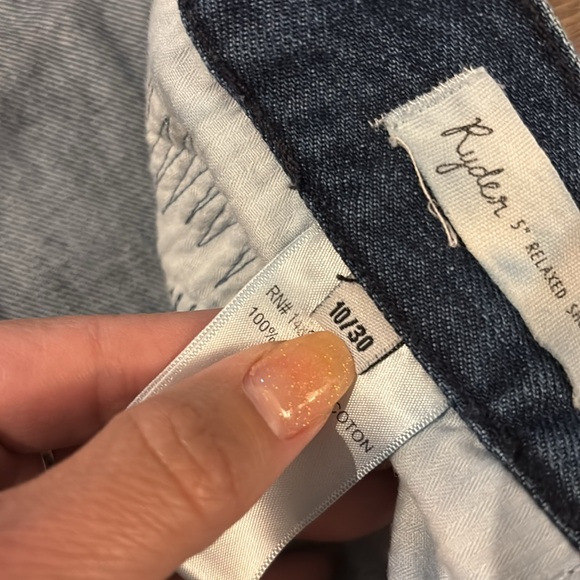 M1858 New York Distressed Denim Shorts size 10 (30) - Picture 6 of 9